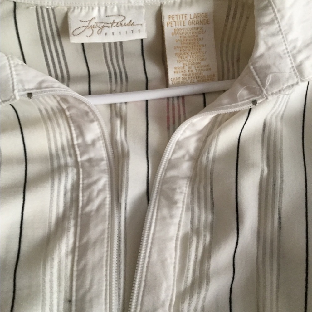 Blouse - Picture 2 of 3